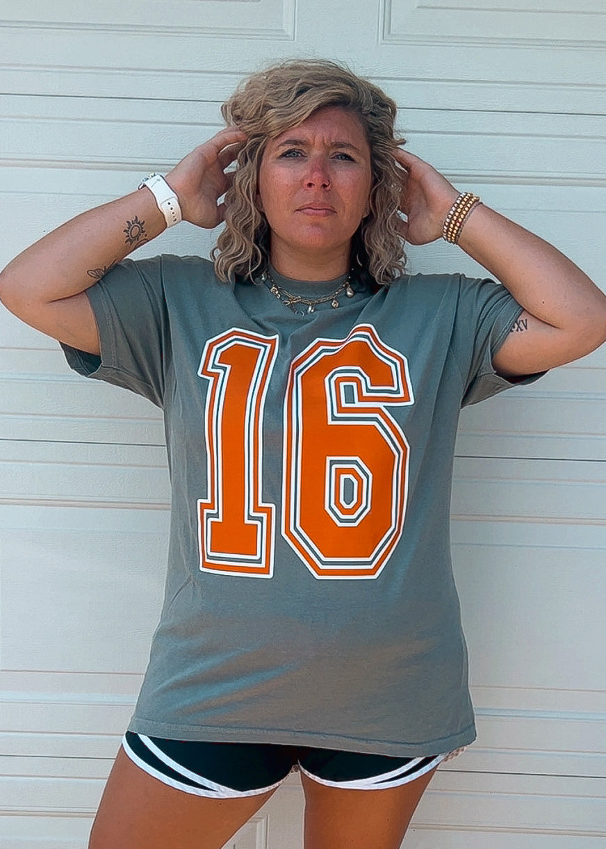 16 T-Shirt